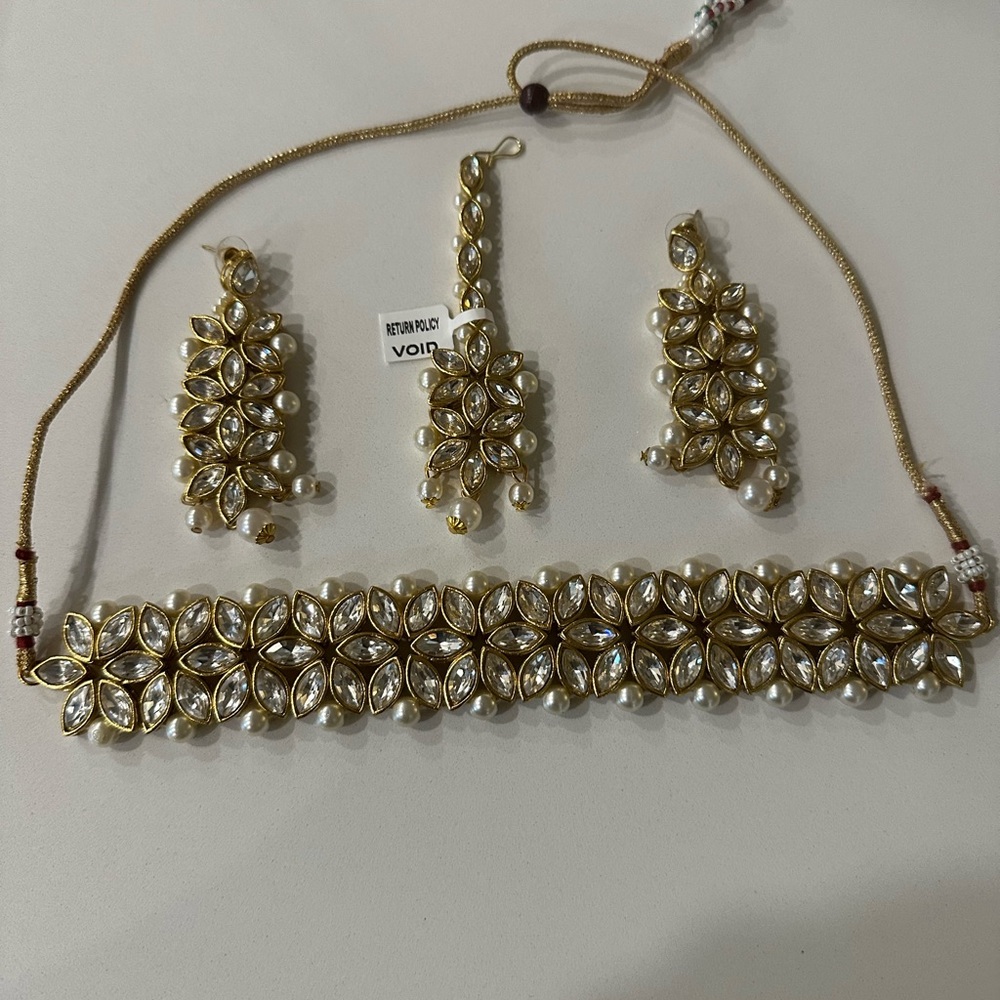White Necklace and Earring Set